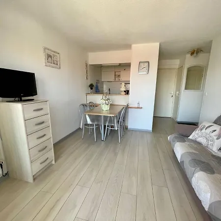 T2 A 100m De La Avec Balcons Et Parking - - Fr-1-433-80 Lägenhet *